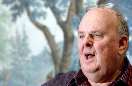 Australian literary giant Les Murray dies