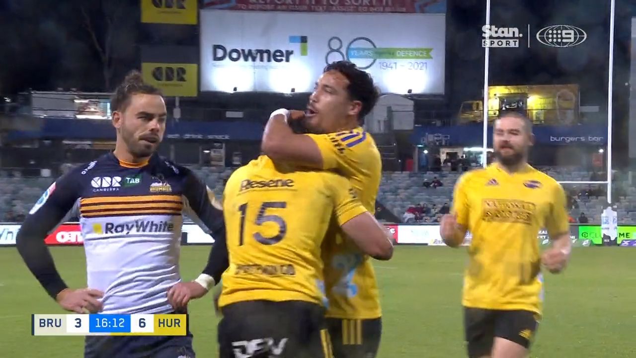 Super Rugby Pacific: Brumbies launch brave comeback to down Hurricanes in quarter final