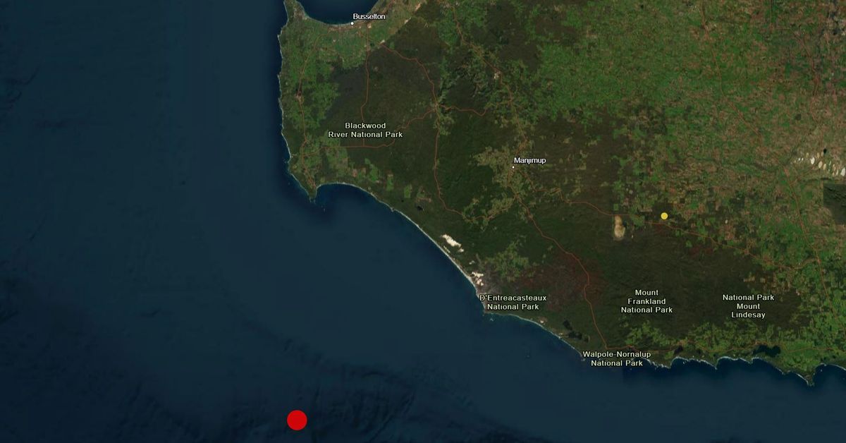 A 4.0 magnitude earthquake strikes off the coast of Western Australia, with tremors felt by locals in Mandurah, Augusta and Margaret River.