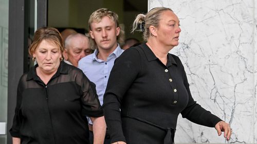 Lachlan Young, 23 anos, não olhou para a mãe de Hannah McGuire, Debbie, ao ler sua declaração na Suprema Corte de Victoria na segunda-feira.