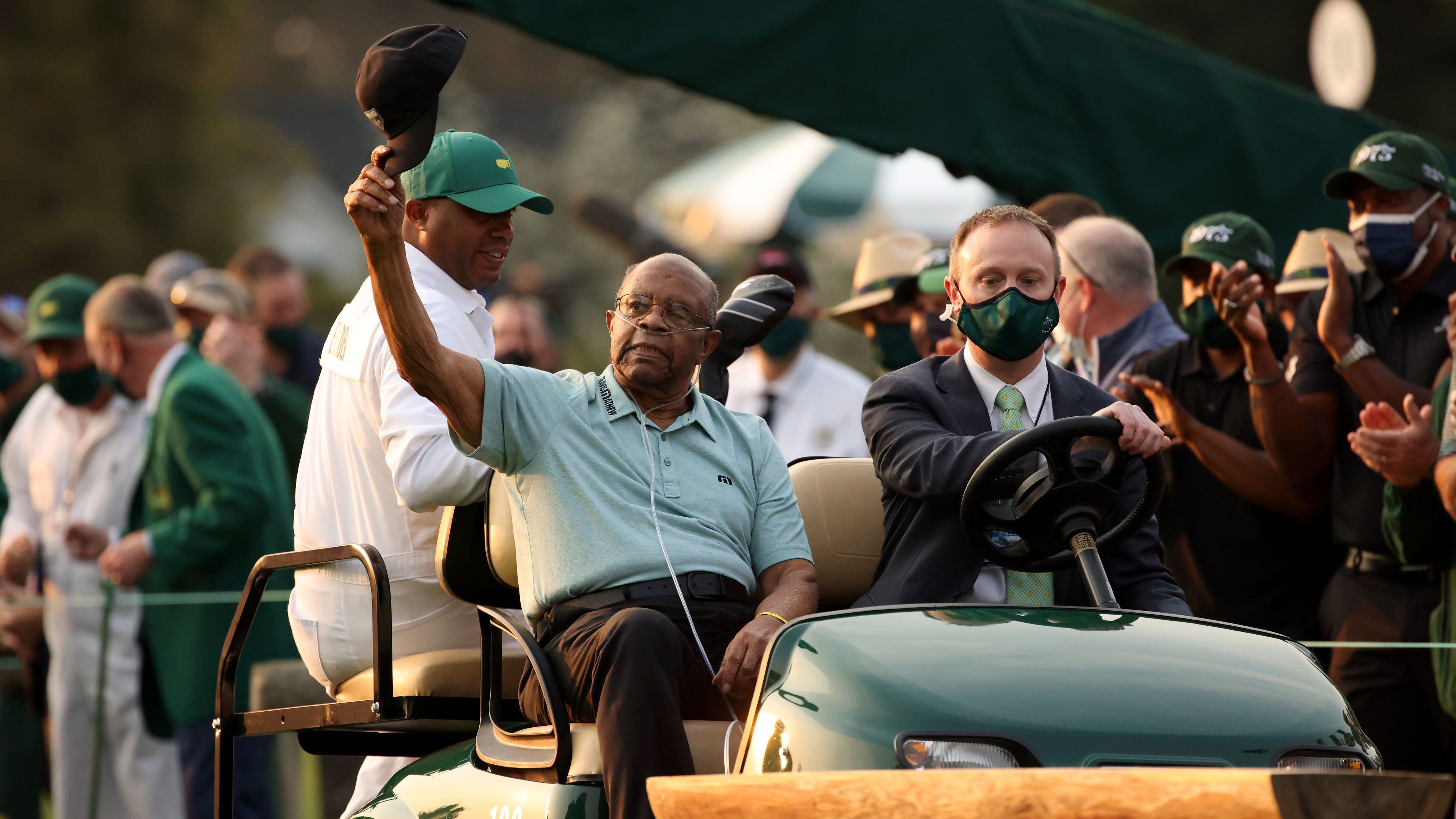 Lee Elder, first African-American golfer to play Masters, dies at age 87