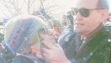 Jean Chretien's popularity did not suffer as a result of the 'Shawinigan handshake'.