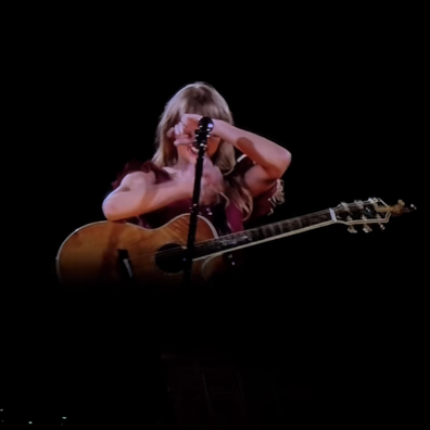 Taylor Swift breaks out in fits of laughter during This Is Why We Can't Have Nice Things