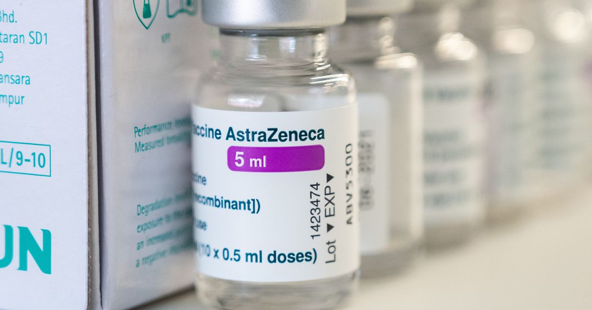 Two Australians die from rare blood clotting disorder after receiving first dose of AstraZeneca vaccine