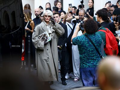'Meryl Streep' pops up at Paris Fashion Week