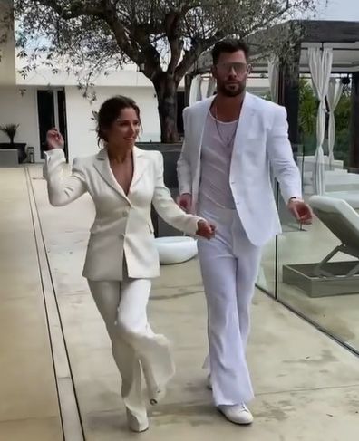 Chris Hemsworth and Elsa Pataky dance at their white party.