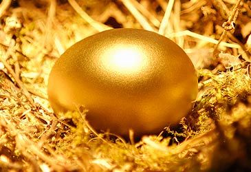 The idiom "kill not the goose that lays the golden eggs" is derived from a story attributed to which Greek writer?