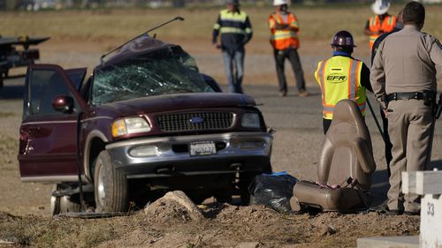 Car in deadly crash came through hole cut in Mexico border fence