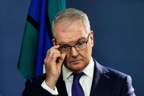 O procurador-geral de Nova Gales do Sul, Michael Daley, durante uma conferência de imprensa para comentar a resposta do governo ao Drug Summit Report, em Sydney, terça-feira, 28 de outubro de 2025. Foto: Sam Mooy / The Sydney Morning Herald