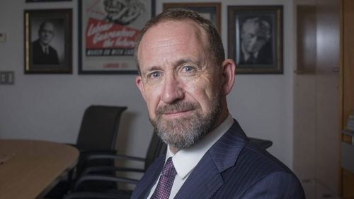 Minister of Justice Andrew Little has taken a swipe at the British press and Google for breaches of name suppression.