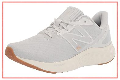 9PR: New Balance Women's Fresh Foam Arishi V4 Sneakers