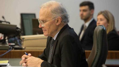 Labor steps up pressure on Dyson Heydon to step aside