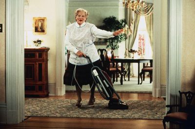 <strong>Mrs Doubtfire</strong>