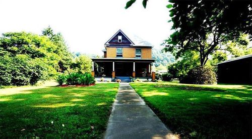 The home is located in Layton, Pennsylvania. (Realtor.com)