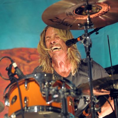 2010: Taylor Hawkins And The Coattail Riders perform at the Troubadour