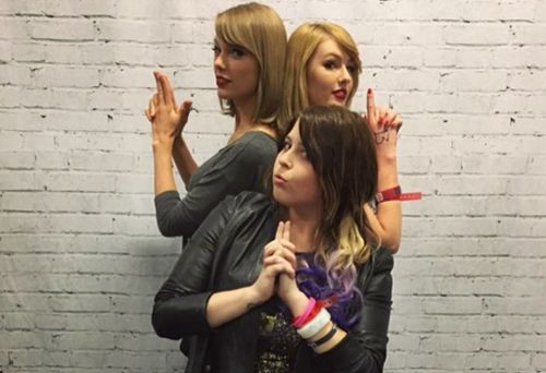 Taylor Swift met lookalike Liv Sturgiss and her friend Kristy Lee. (Instagram / @_kristy_lee_)