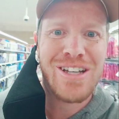 Aussie man attempts to 'find a wife' in a supermarket cleaning aisle, much to no one's delight