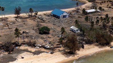 Photographies de reconnaissance aérienne du tsunami de l'éruption du volcan Tonga