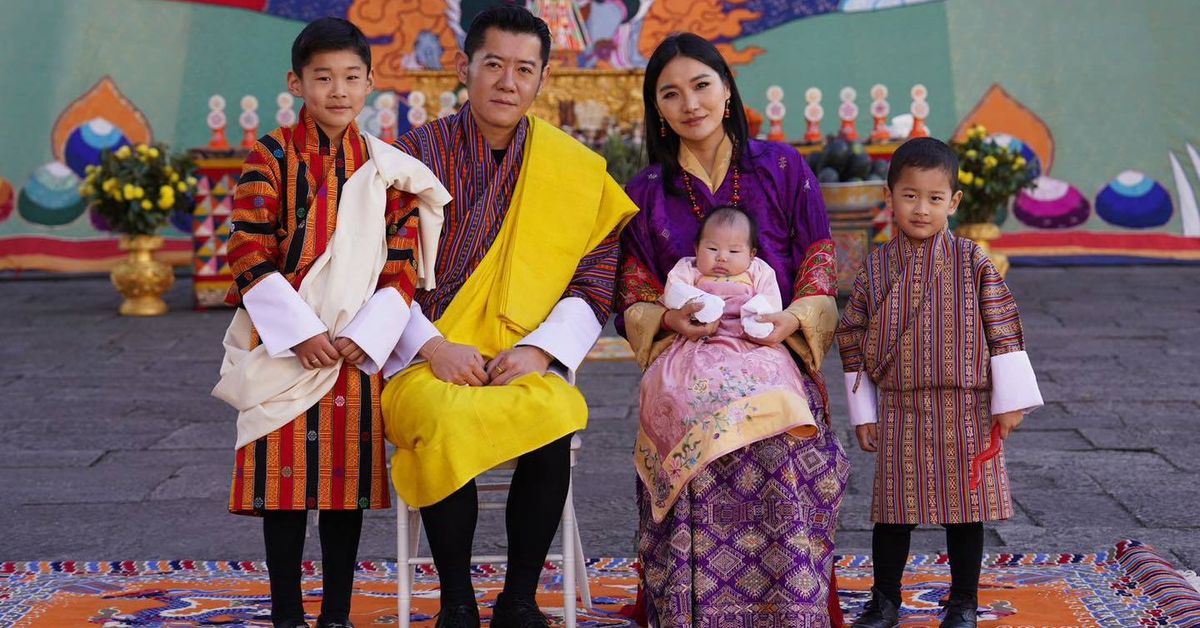 Bhutanese royal family share 'intimate' family photos - 9Honey