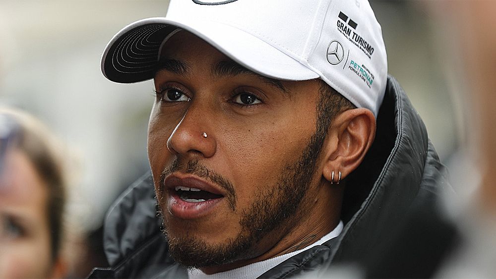 Formula One: Lewis Hamilton crashes in qualifying, Valtteri Bottas on pole in Brazilian Grand Prix
