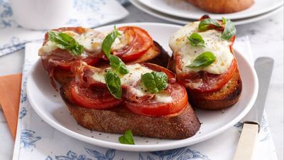 Recipe:&nbsp;<a href="http://kitchen.nine.com.au/2016/05/05/16/20/italian-lunch-melt" target="_top" draggable="false">Italian lunch melt<br />
</a>