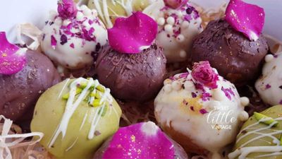 Sweet Little Vintage's deluxe profiteroles with rose décor - Darwin, NT