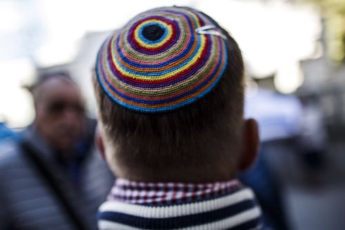 Chancellor Merkel Stresses Germany’s Need to Protect Jews Wearing Skullcaps Nationwide
