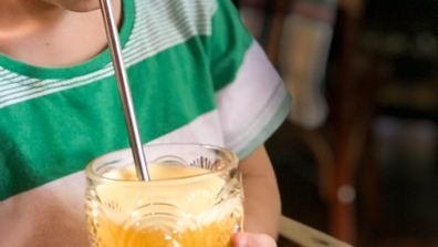After Child's Rare Metal Straw Accident, Experts Share Zero-Waste
