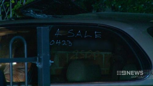 The owner of the car had their mobile phone number written on the windscreen but is not answering calls from police. (9NEWS)