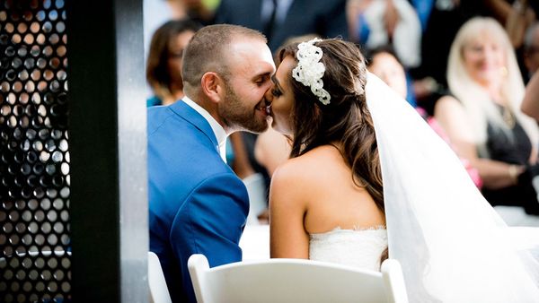 Bride wears mother's Sri Lankan going away sari for her wedding day