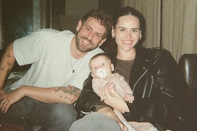 Natalie Joy dan Nick Viall dengan Sungai Putri mereka