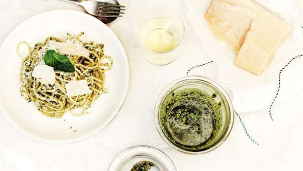 Basil pesto spaghetti