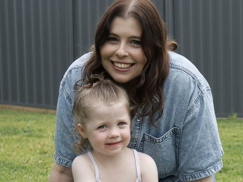 Kristy Lee Kelly decidiu abandonar a escrita fantasma depois de dar as boas-vindas à sua filha.