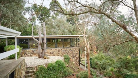 84 Kangaroo Ground-Warrandyte Road North Warrandyte VIC Domain house sold