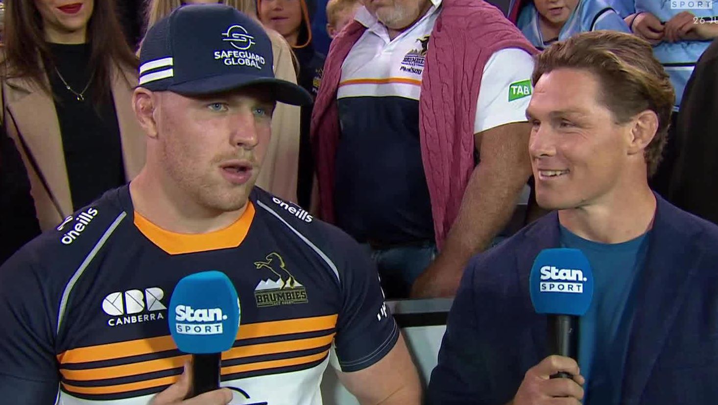 Brumbies debutant Harry Vella with former Wallabies captain Michael Hooper.