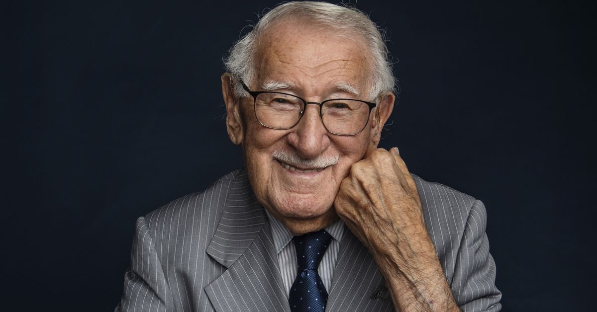 Eddie Jaku: &#39;Australia has lost a giant&#39;: Holocaust survivor Eddie Jaku has died aged 101