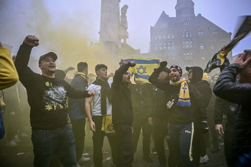 Israeli soccer fans attacked in Amsterdam