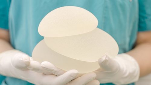 US experts weigh breast implant safety amid new concerns