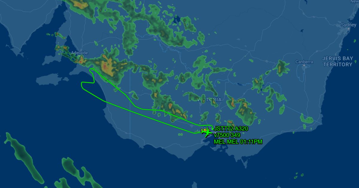 Wild weather in Adelaide forces flight diversions, delays ahead of Gather Round