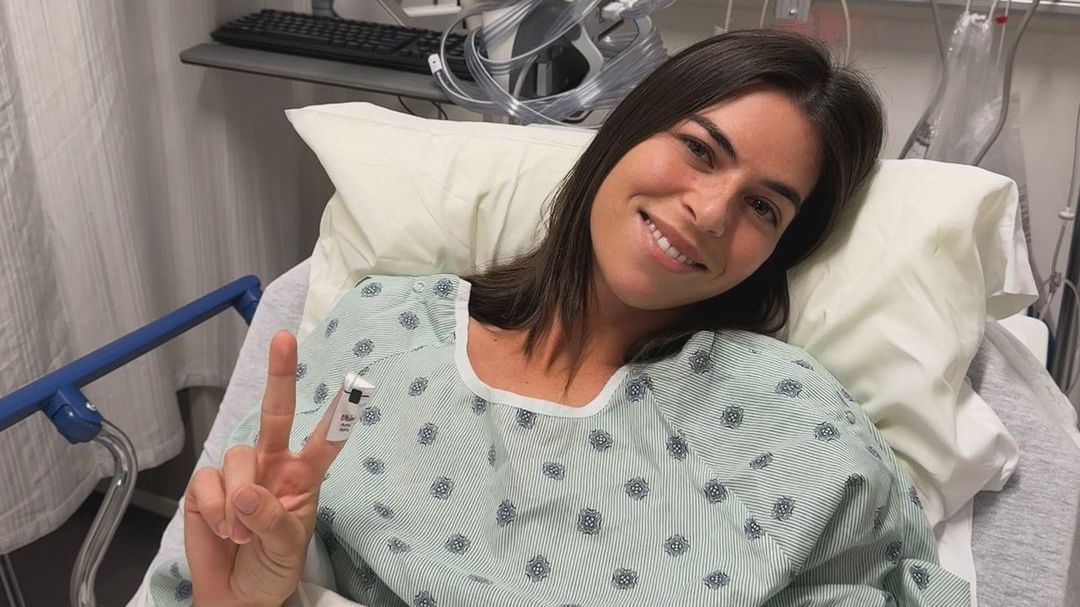 Ajla Tomljanovic lies in a hospital bed.