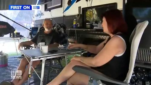 Grey nomads locked out of Queensland propose caravan quarantine facility