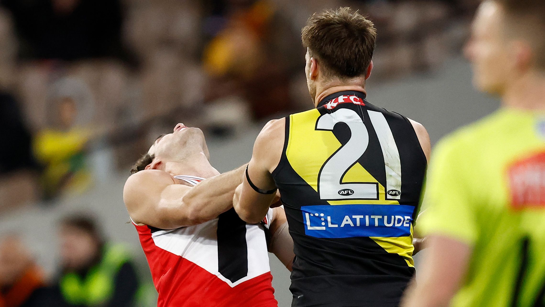 AFL great urges St Kilda star Max King to 'get the dive out of his game'