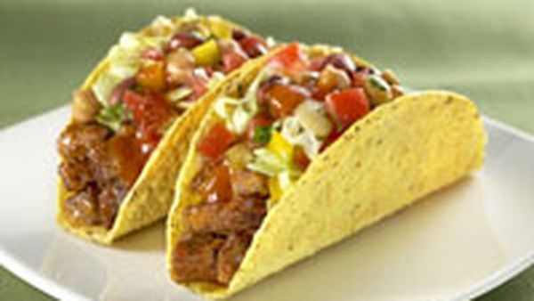 Beef taco with four bean salad