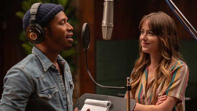 Kelvin Harrison Jr. and Dakota Johnson in The High Note.