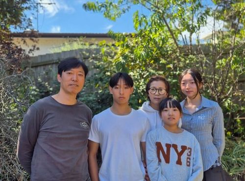 Kumsol Lee and her family