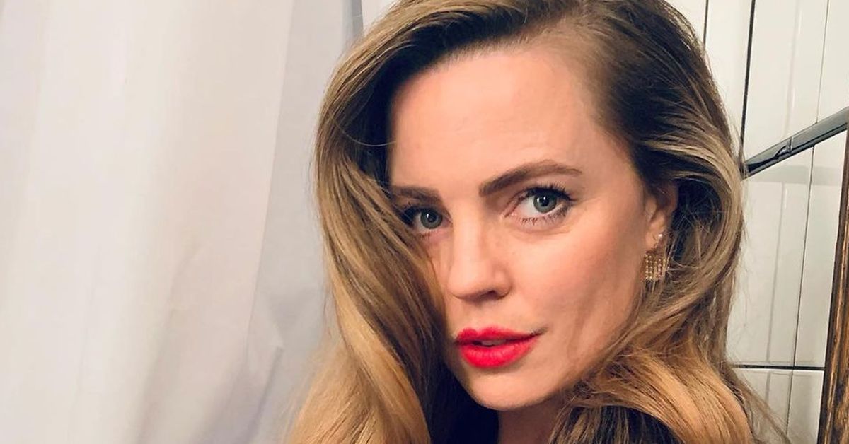 Melissa George cuts hair into bob - 9Style