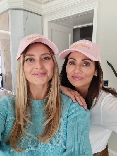 Holly Valance and Natalie Imbruglia in the Neighbours finale