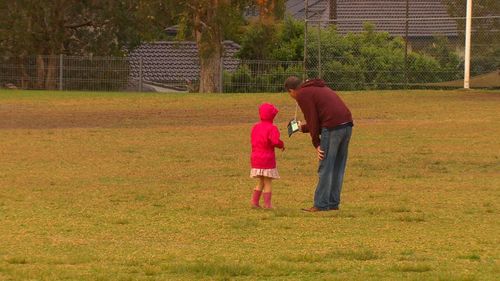 Brett Lee approached eight children and offered them chocolates or toys (9NEWS)