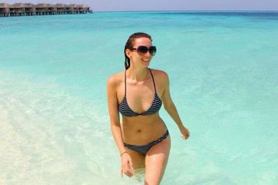 Sigh... Wouldn't you rather be in the Maldives with Ricki Lee?