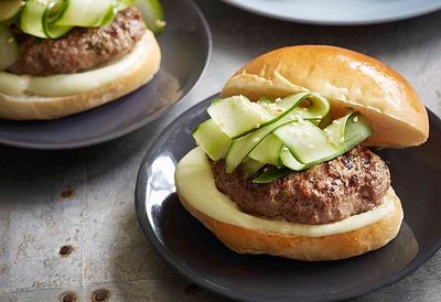 <a href="http://kitchen.nine.com.au/2016/05/05/13/17/miso-beef-burgers-with-wasabi-mayonnaise" target="_top">Miso beef burgers with wasabi mayonnaise<br>
</a>